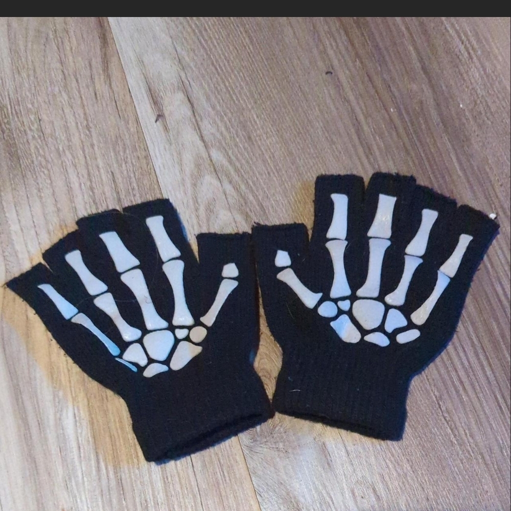 Hot Topic Black Skeleton Fingerless Gloves